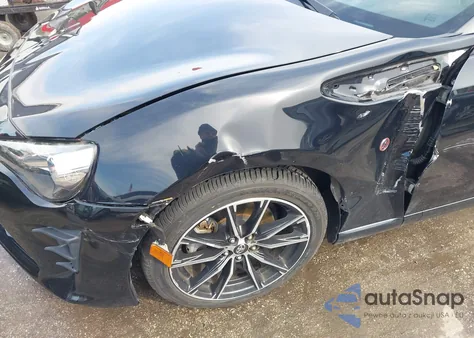 2017 Toyota 86 from USA, damaged, VIN JF1ZNAA16H8710996